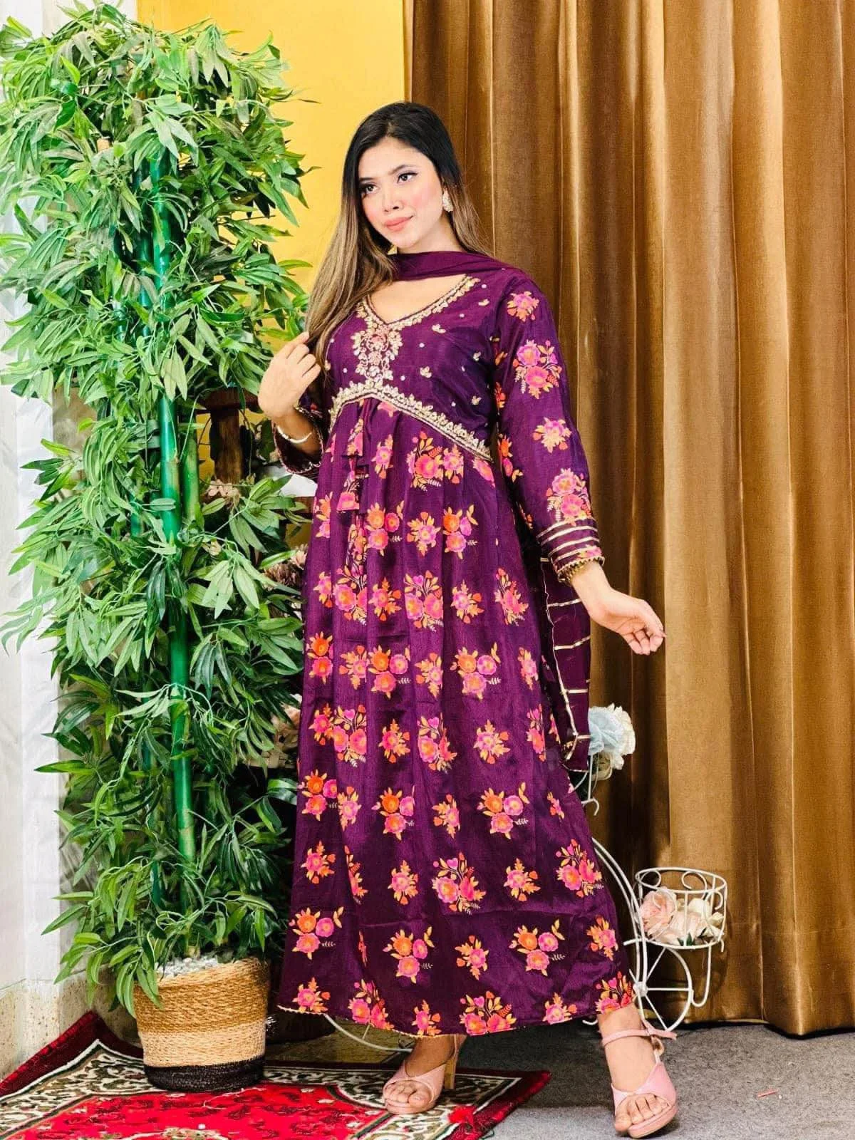 Bombay Karchupi Work 2 Piece Set – Elegant Print & Hand Embroidery